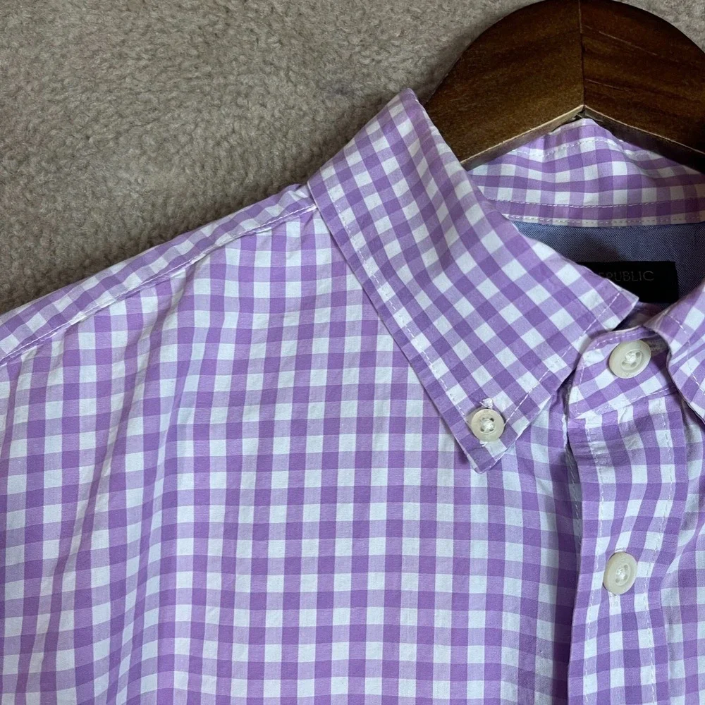 Banana Republic Men's Button‎ Down Shirt Medium Purple White Gingham Check